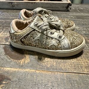 Size 9 glitter shoes